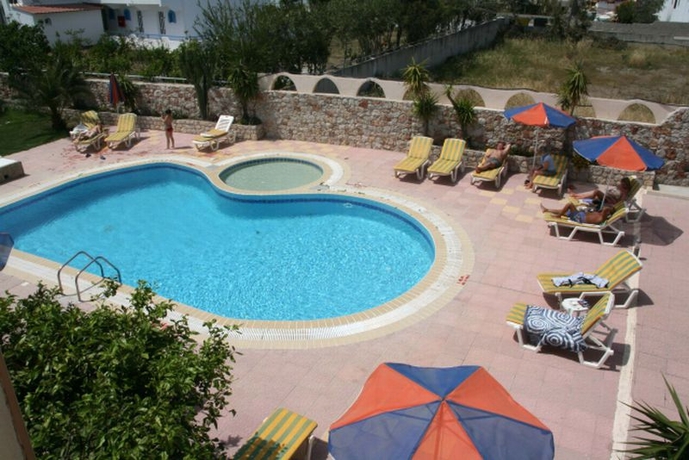 Imagen general del Hotel Studios Sevastos. Foto 9