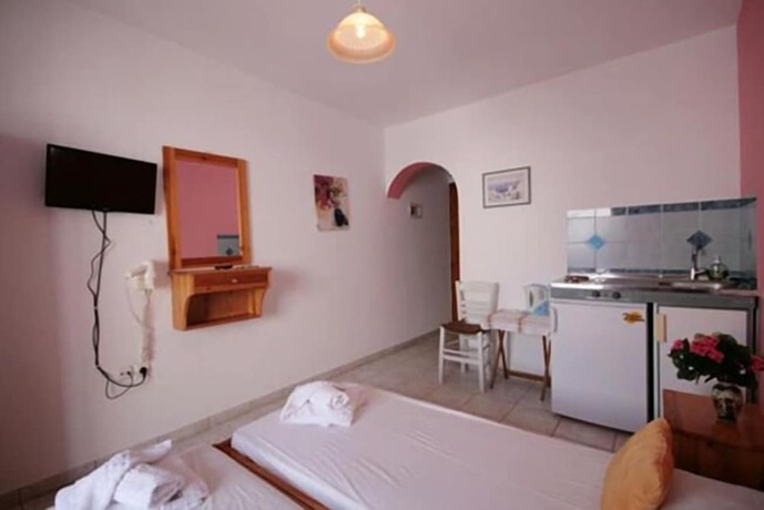 Imagen de la habitación del Hotel Studios Simos. Foto 13