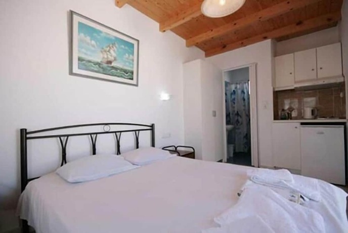 Imagen de la habitación del Hotel Studios Simos. Foto 14