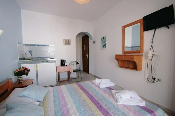 Imagen de la habitación del Hotel Studios Simos. Foto 20