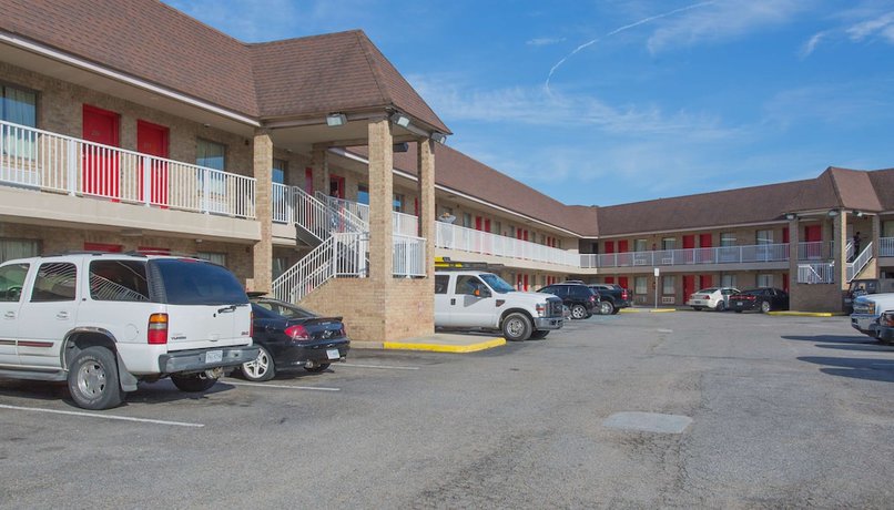 Imagen general del Hotel Studios and Suites 4 Less Battlefield Blvd. Foto 4