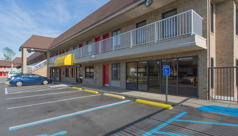 Imagen general del Hotel Studios and Suites 4 Less Battlefield Blvd. Foto 2