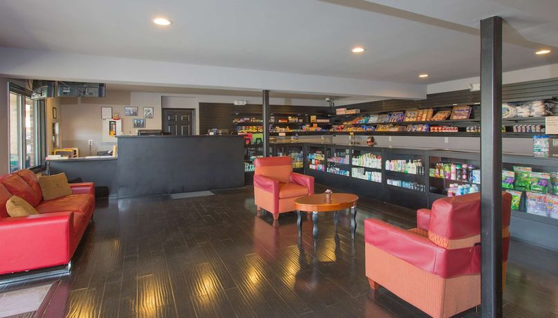 Imagen general del Hotel Studios and Suites 4 Less Battlefield Blvd. Foto 3