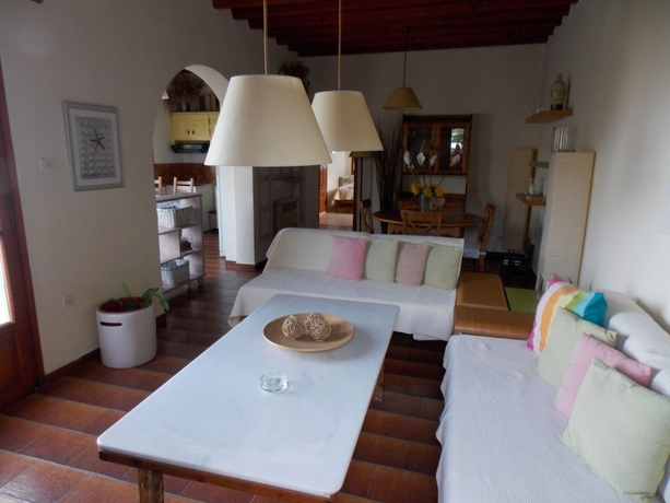 Imagen de la habitación del Hotel Studios and Suites Rania. Foto 2