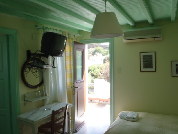 Imagen de la habitación del Hotel Studios and Suites Rania. Foto 5
