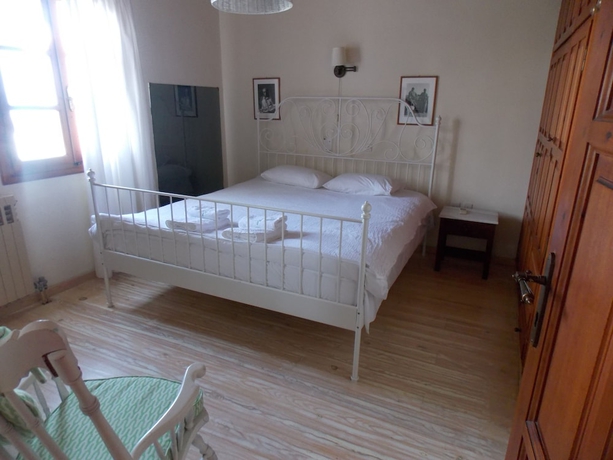 Imagen de la habitación del Hotel Studios and Suites Rania. Foto 14