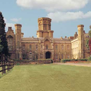 Imagen de los exteriores del Hotel Studley castle. Foto 8