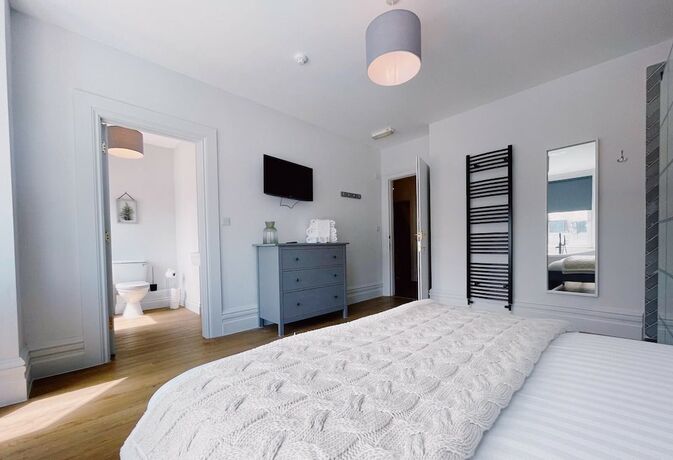 Imagen general del Hotel Stunning 8-bed House With Sea and Beach Views. Foto 3