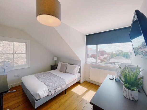 Imagen de la habitación del Hotel Stunning 8-bed House With Sea and Beach Views. Foto 20