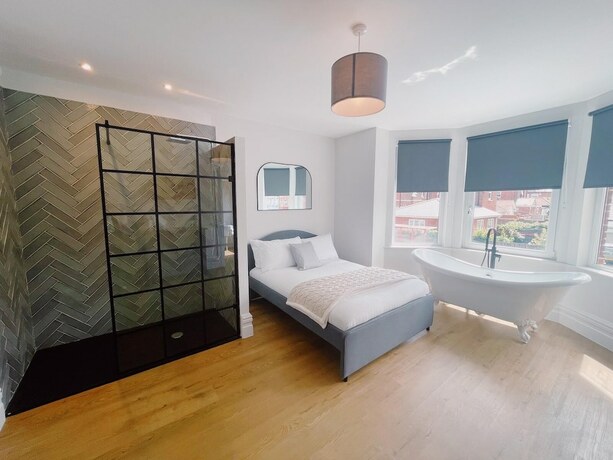 Imagen general del Hotel Stunning 8-bed House With Sea and Beach Views. Foto 9