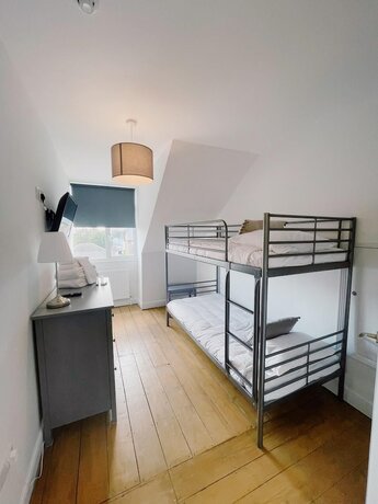 Imagen general del Hotel Stunning 8-bed House With Sea and Beach Views. Foto 12