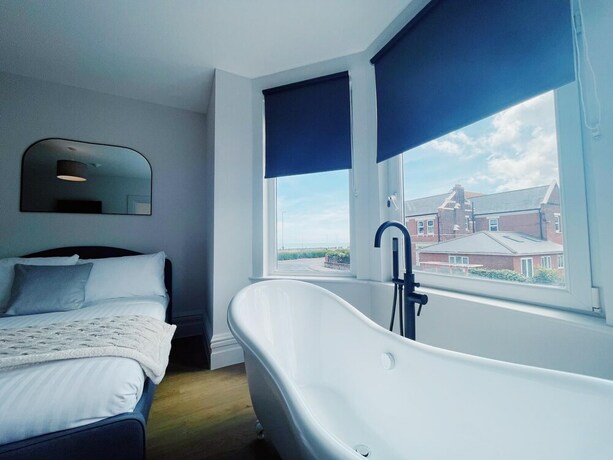 Imagen general del Hotel Stunning 8-bed House With Sea and Beach Views. Foto 18