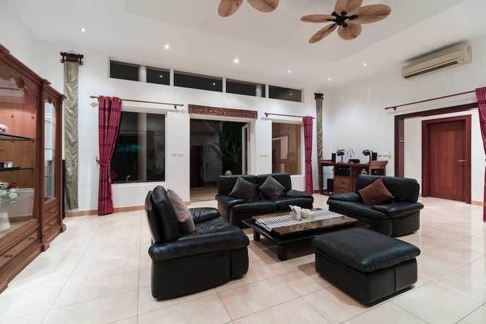 Imagen de los interiores del Hotel Stunning Luxury Golf and Pool Villas. Foto 15
