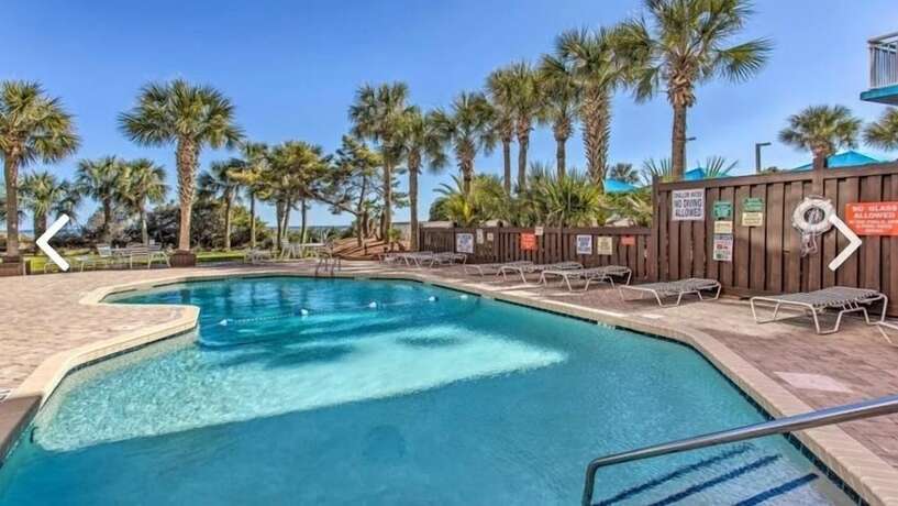 Imagen general del Hotel Stunning Oceanfront 3 Bedroom Condo. Foto 1