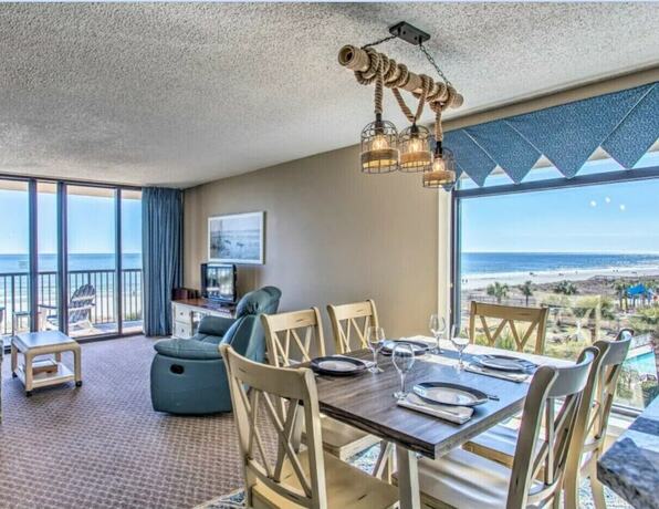 Imagen general del Hotel Stunning Oceanfront 3 Bedroom Condo. Foto 7