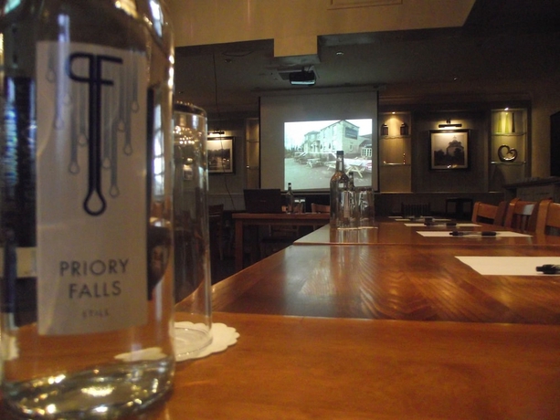 Imagen del bar/restaurante del Hotel Sturdy's Castle Country Inn. Foto 2