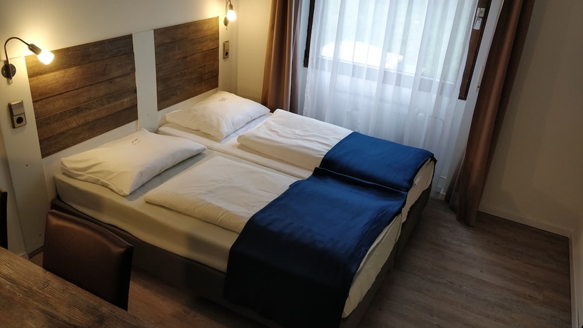 Imagen de la habitación del Hotel Stuttgart 21. Foto 10