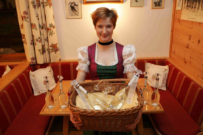 Imagen del bar/restaurante del Hotel St&uuml;lzis. Foto 4