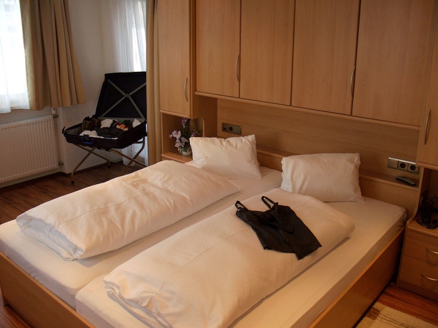 Imagen de la habitación del Hotel St&uuml;lzis. Foto 6
