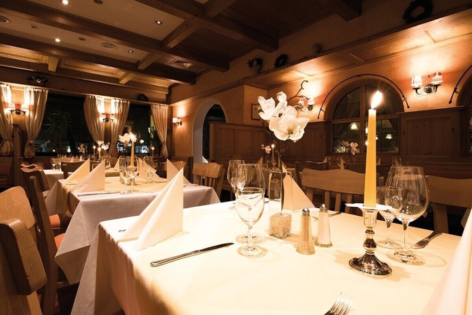 Imagen del bar/restaurante del Hotel Styles Unterf&ouml;hring. Foto 7