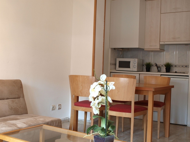 Imagen de los interiores del Hotel Stylish City Apartments. Foto 14