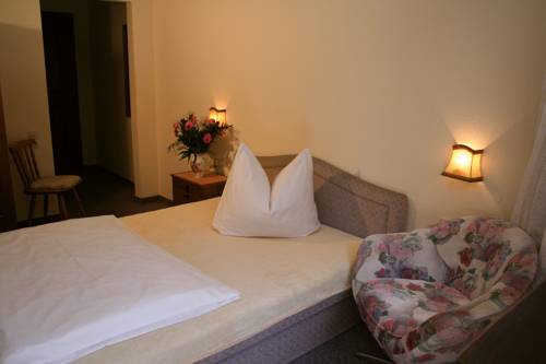 Imagen de la habitación del Hotel Styrolerhof. Foto 4