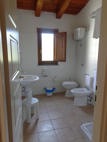 Imagen de la habitación del Hotel Su Baione. Foto 5