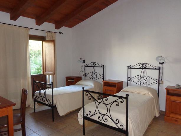 Imagen de la habitación del Hotel Su Baione. Foto 10