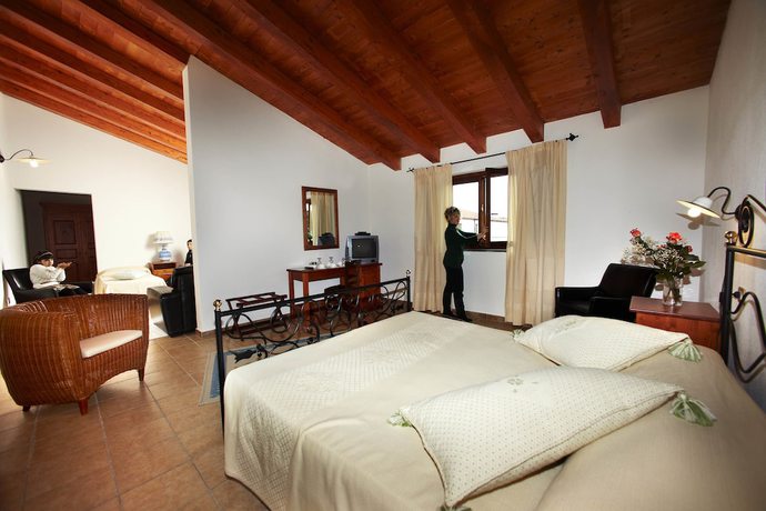 Imagen de la habitación del Hotel Su Baione. Foto 11