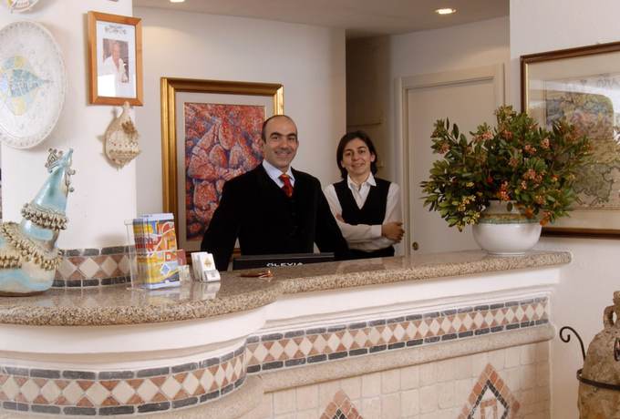 Imagen de los interiores del Hotel Su Barchile. Foto 20