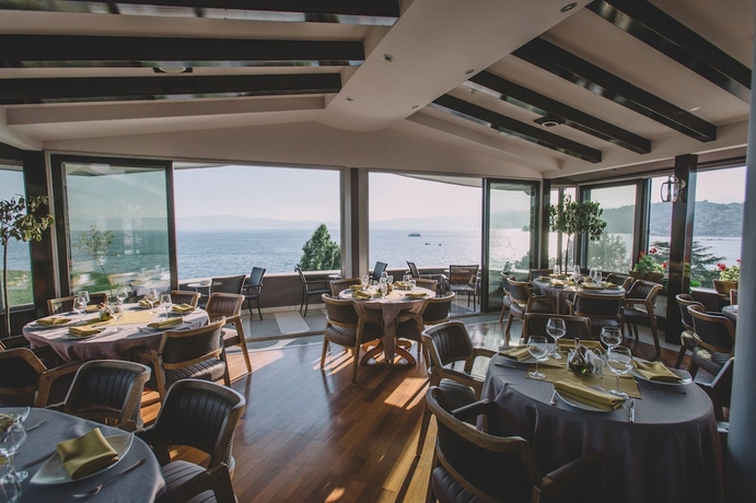 Imagen del bar/restaurante del Hotel Su. Foto 4