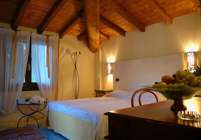 Imagen de la habitación del Hotel Su Lithu. Foto 7