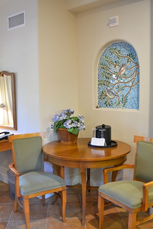 Imagen de los interiores del Hotel Su Nido Inn. Foto 8