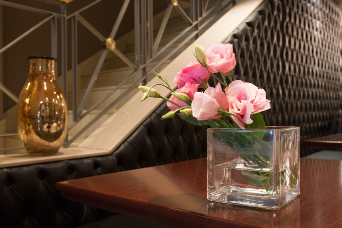 Imagen del bar/restaurante del Hotel SuMa Recoleta. Foto 3