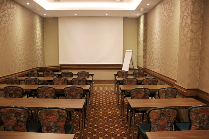 Imagen de los interiores del Hotel Suadiye. Foto 15