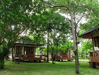Imagen de la habitación del Hotel Suan Bankrut Beach Resort. Foto 5