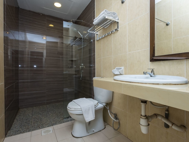 Imagen de la habitación del Hotel Suan Bee. Foto 15