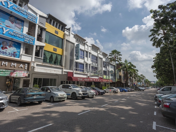 Imagen de los exteriores del Hotel Suan Bee. Foto 18
