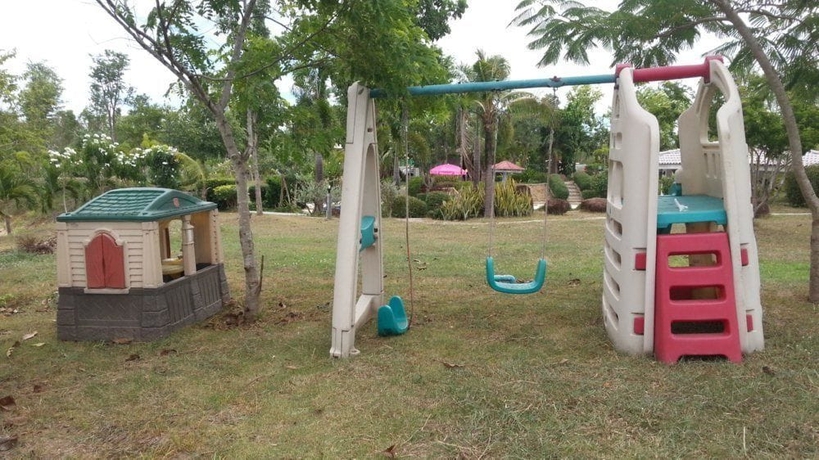 Imagen de los exteriores del Hotel Suan Phueng Pa Wai Resort. Foto 12