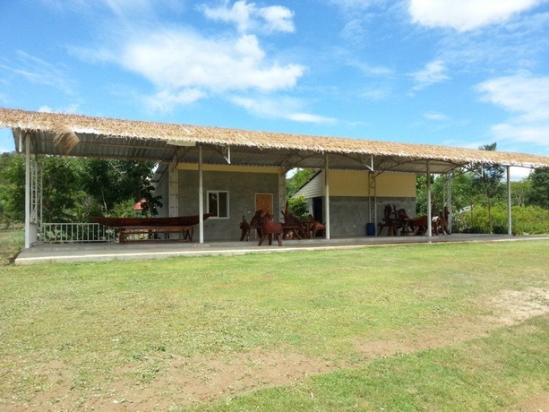 Imagen de los exteriores del Hotel Suan Phueng Pa Wai Resort. Foto 15