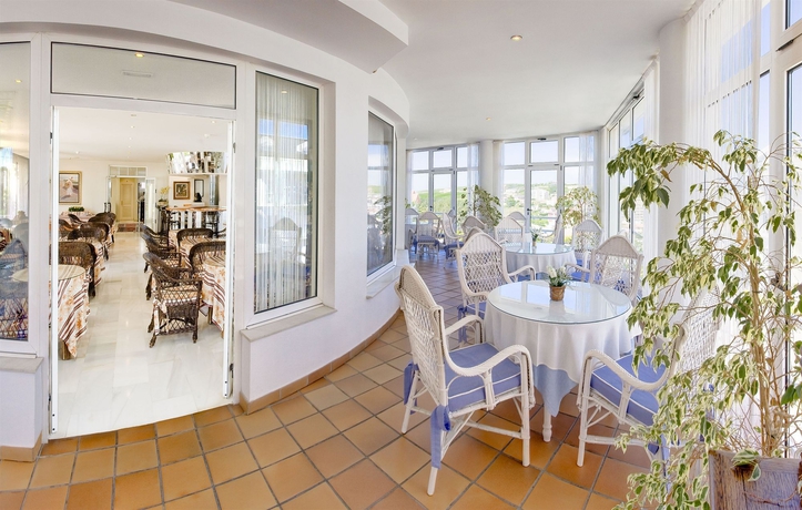 Imagen de los interiores del Hotel Suances. Foto 8