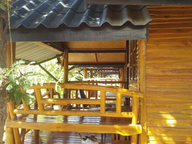 Imagen de la habitación del Hotel Suandarbporn Resort Mae Sot. Foto 16