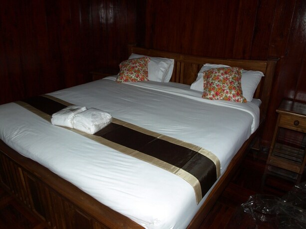 Imagen de la habitación del Hotel Suandarbporn Resort Mae Sot. Foto 17