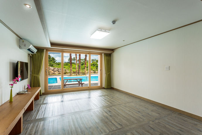 Imagen de los interiores del Hotel Suandsu. Foto 15