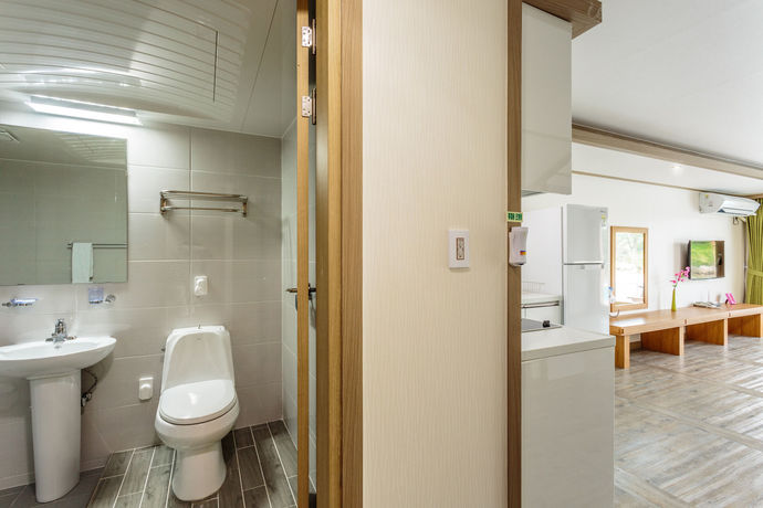 Imagen de los interiores del Hotel Suandsu. Foto 16