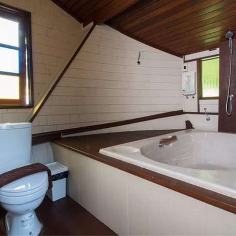 Imagen de la habitación del Hotel Suankaew Art Cottage. Foto 13