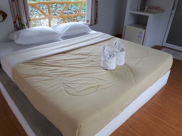 Imagen de la habitación del Hotel Suanmaihom Resort. Foto 8