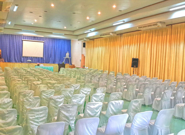 Imagen de los interiores del Hotel Suanphet Riverview Resort. Foto 12