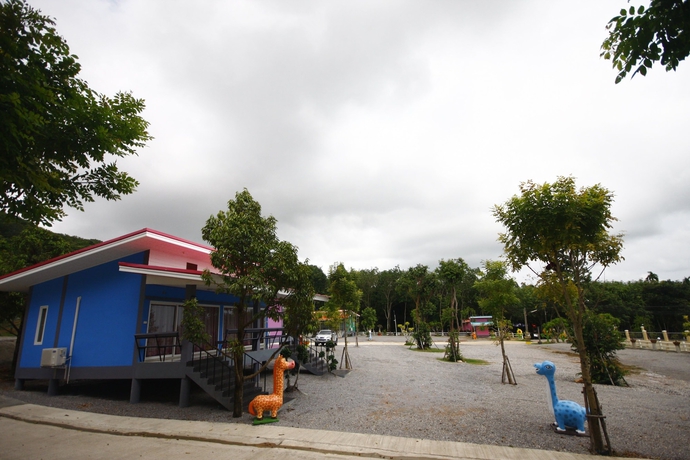 Imagen de los exteriores del Hotel Suanporsi Resort. Foto 11