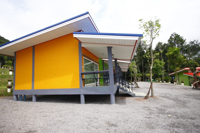 Imagen de los exteriores del Hotel Suanporsi Resort. Foto 15